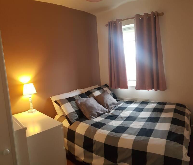 3 Bedroom 3 Bathroom House, Dublin Lucan Exterior photo
