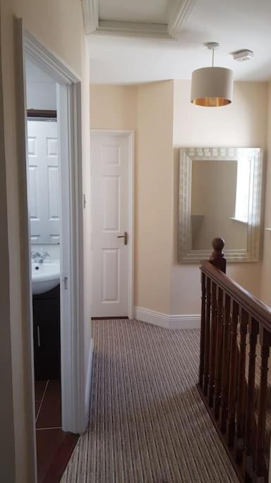 3 Bedroom 3 Bathroom House, Dublin Lucan Exterior photo